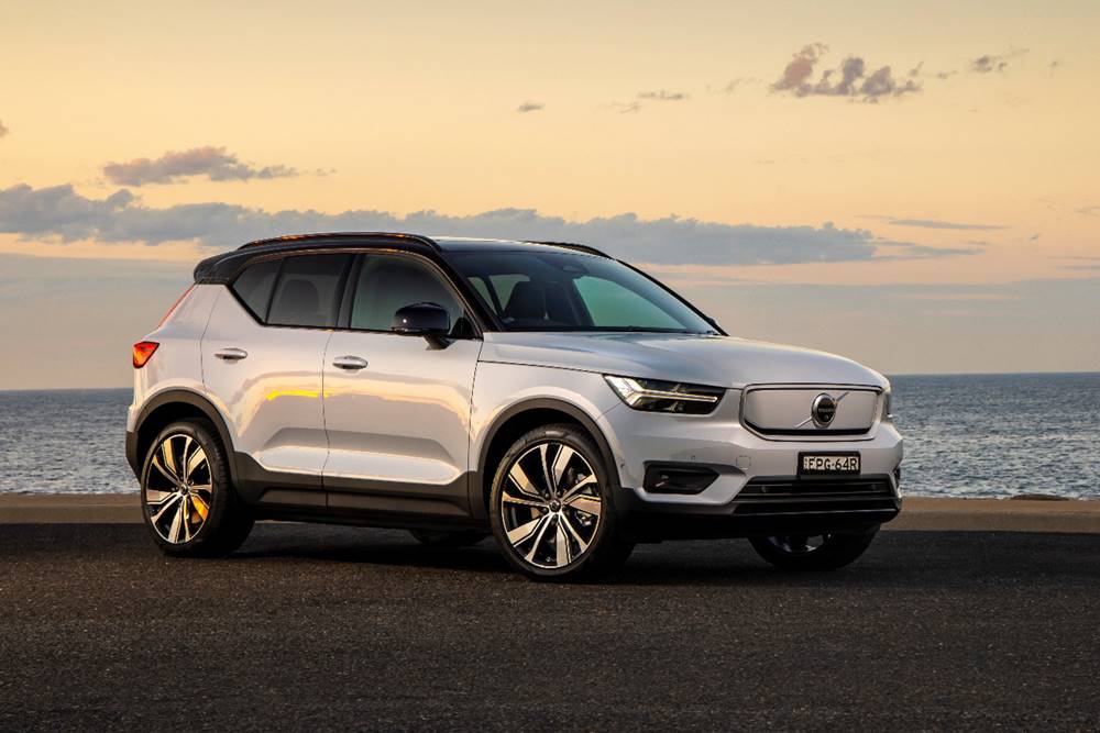 2022 Volvo XC40 Recharge Pure Electric SUV REVIEW | Gay Car Boys