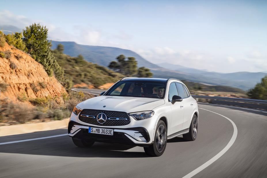 The new Mercedes-Benz GLC - Dynamic, powerful and exclusively with  electrified drive