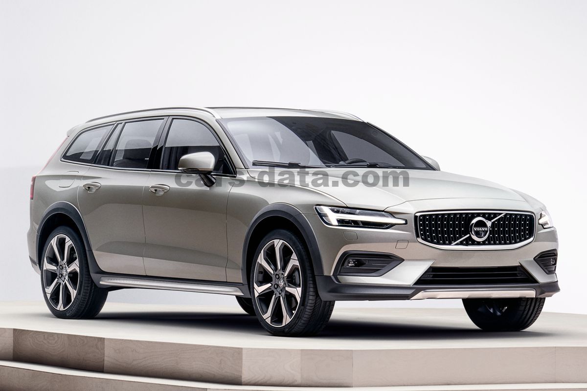 Volvo V60 Cross Country images (4 of 22)