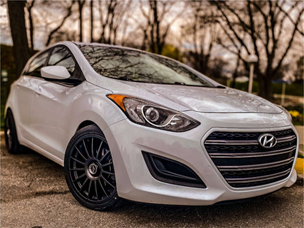 2017 Hyundai Elantra GT with 18x8.5 35 Fifteen52 Podium and 225/40R18  Federal SS595 and Stock | Custom Offsets