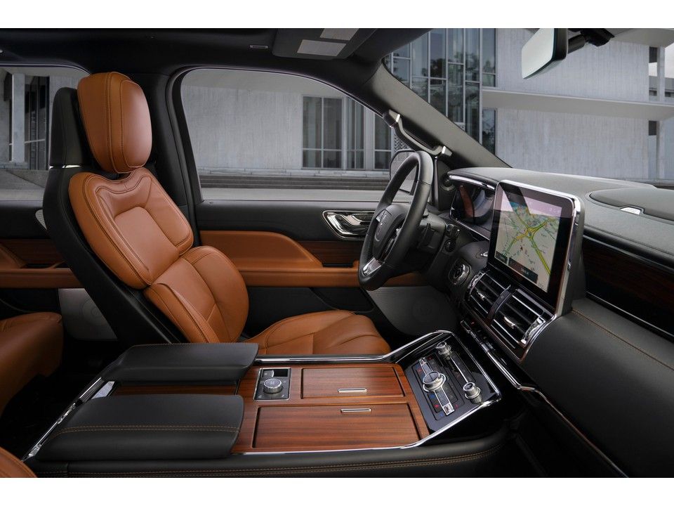 2020 Lincoln Navigator: 115 Interior Photos | U.S. News & World Report | Lincoln  navigator, Lincoln suv, Luxury suv