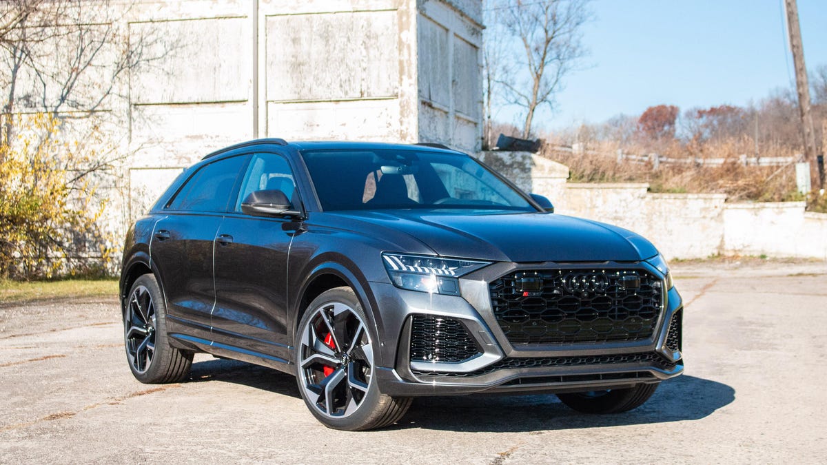 2021 Audi RS Q8 review: Supercar fun for the whole family - CNET