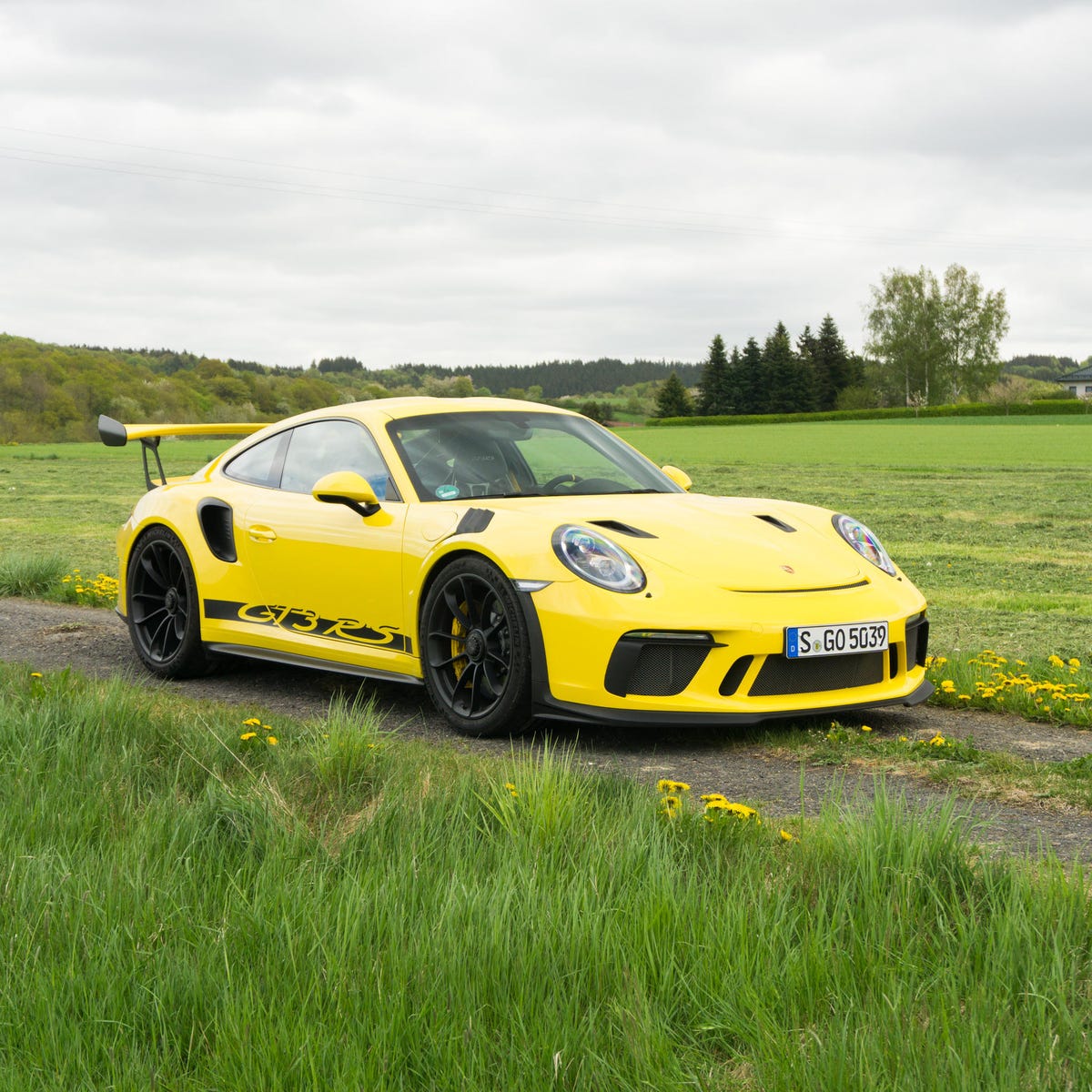 2019 Porsche 911 GT3 RS First Drive Review: It's magic - CNET