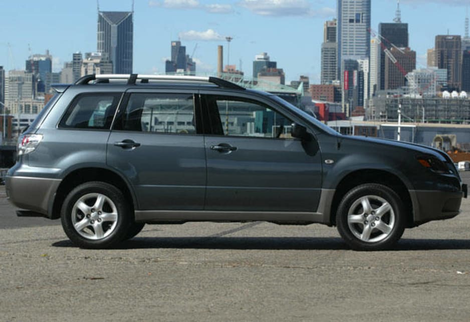 Used Mitsubishi Outlander review: 2003-2004 | CarsGuide