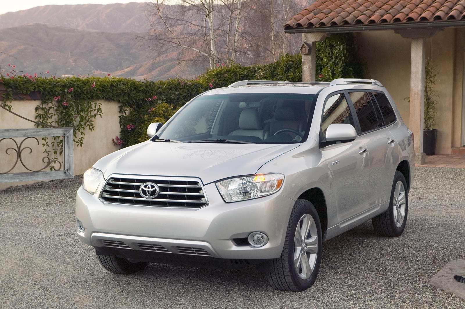 2009 Toyota Highlander: Review, Trims, Specs, Price, New Interior Features,  Exterior Design, and Specifications | CarBuzz