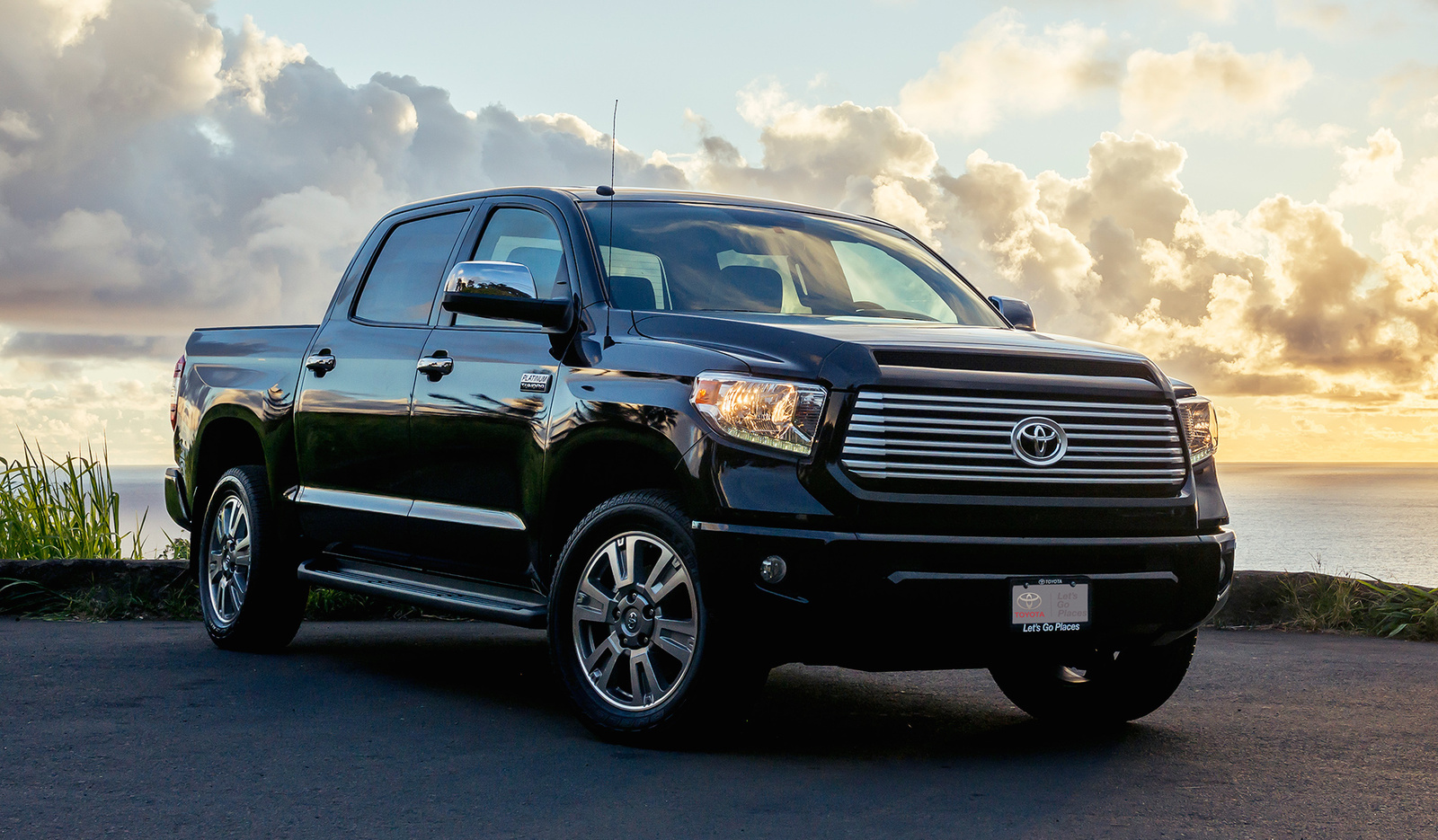 Video Review: 2016 Toyota Tundra Expert Test Drive - CarGurus