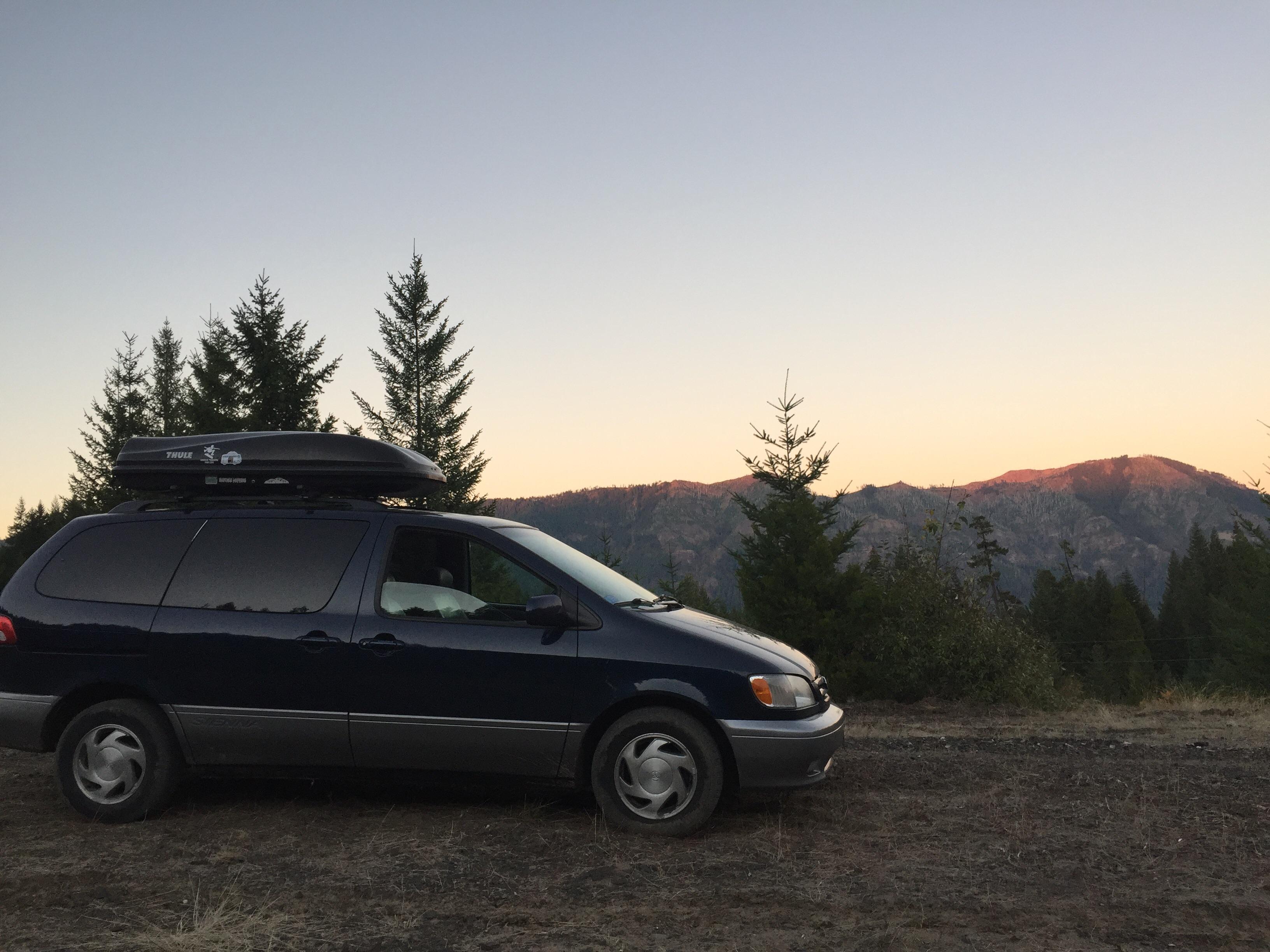 2003 Toyota Sienna XLE handled like a champ on these mountain roads! :  r/SmallVans