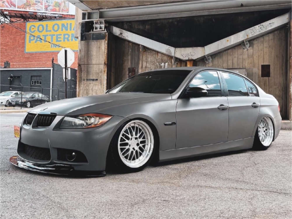 2006 BMW 325i with 18x8.5 35 ESR Sr05 and 225/40R18 Falken Azenis Fk450 and  Air Suspension | Custom Offsets