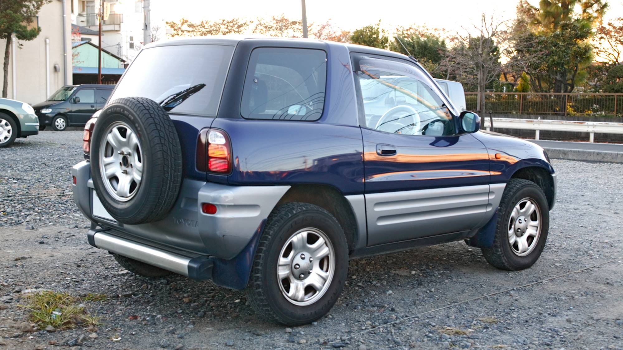 1997 Toyota RAV4 4-Door Automatic 4WD None