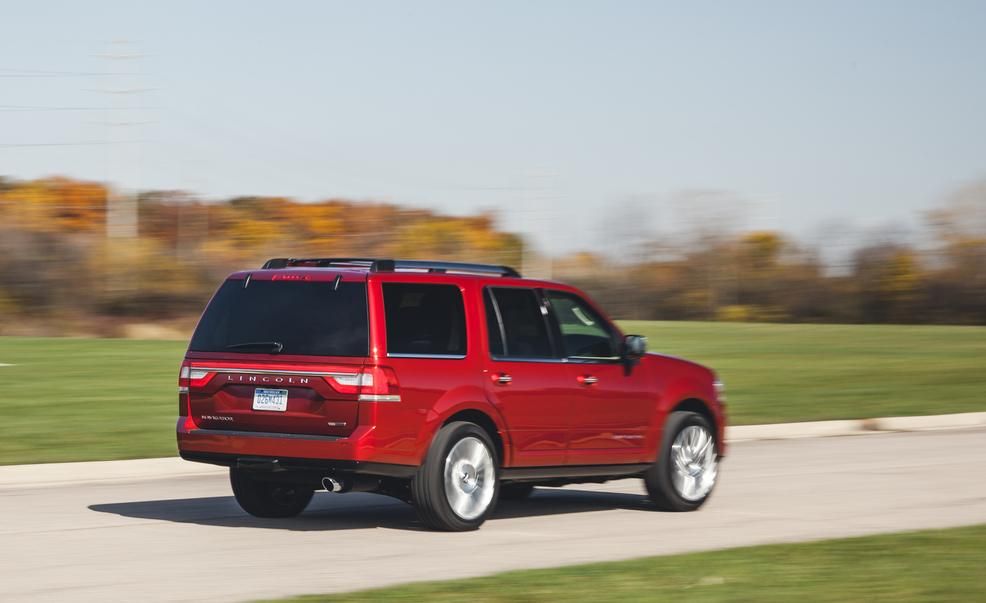 2017 Lincoln Navigator / Navigator L Review, Pricing, and Specs