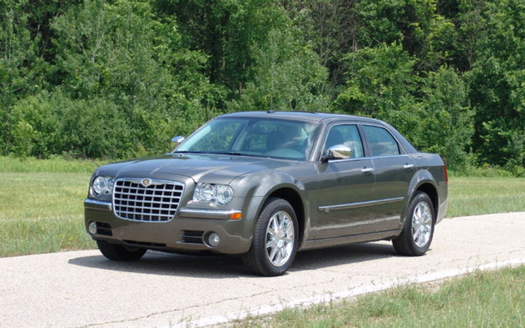 2009 Chrysler 300 - News, reviews, picture galleries and videos - The Car  Guide
