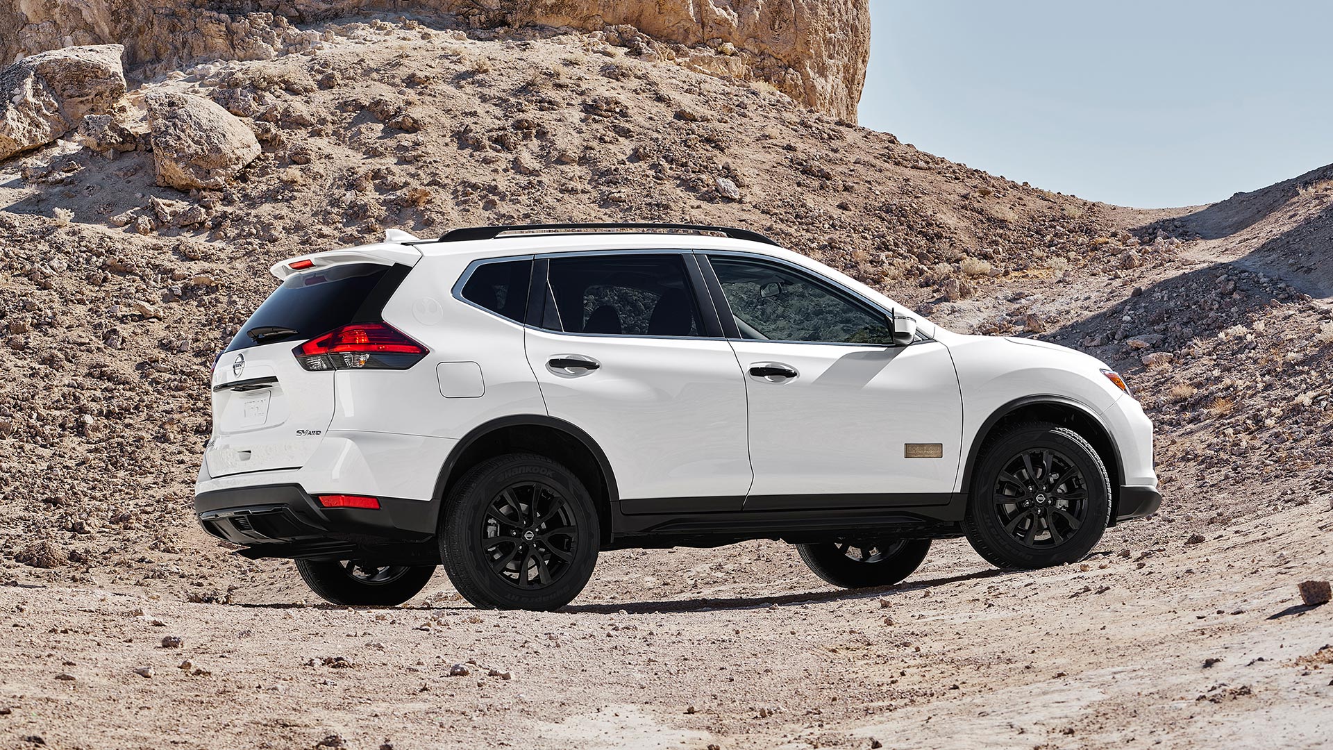 2017-nissan-rogue-one-star-wars-edition-white - Glendale Nissan