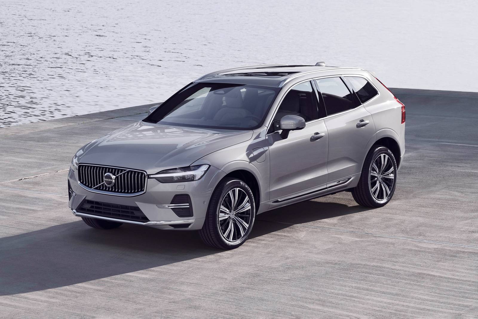 2023 Volvo XC60 Plug-in Hybrid Prices, Reviews, and Pictures | Edmunds