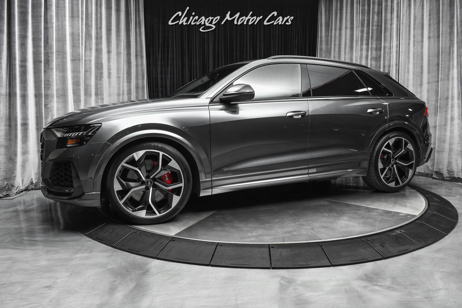 Used 2021 Audi RS Q8 4.0T quattro Carbon Optics Package! Carbon Fiber! 600  Horsepower! For Sale (Special Pricing) | Chicago Motor Cars Stock #18219