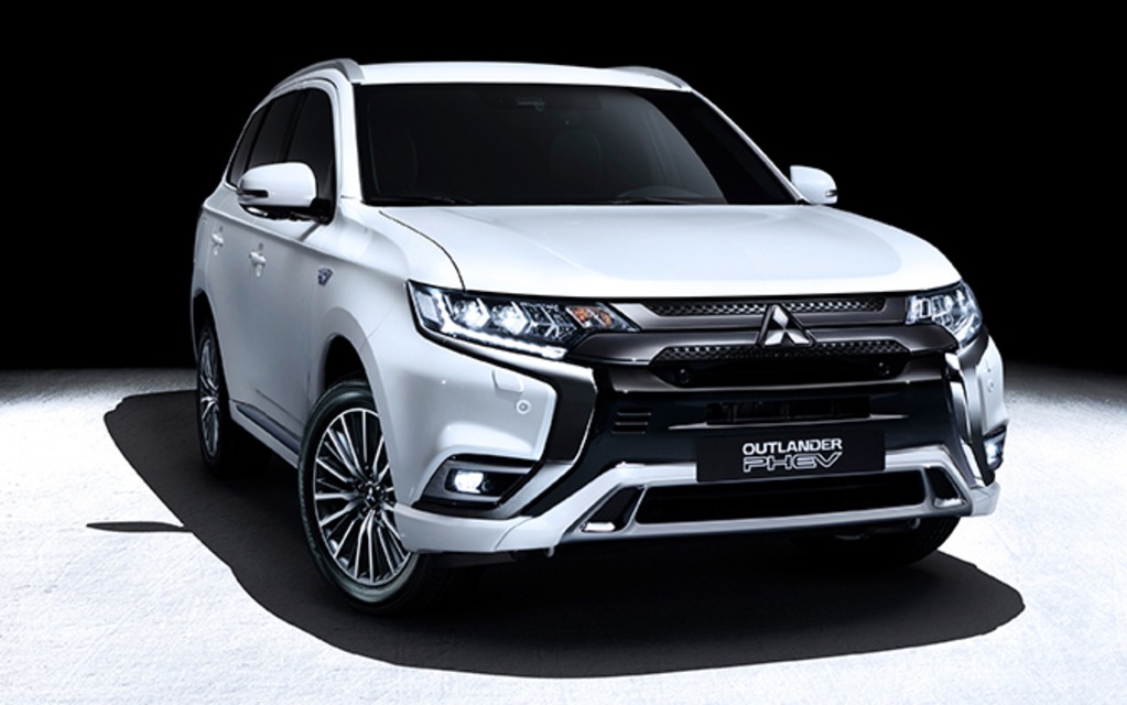 Changes Announced for the 2019 Mitsubishi Outlander PHEV - The Car Guide