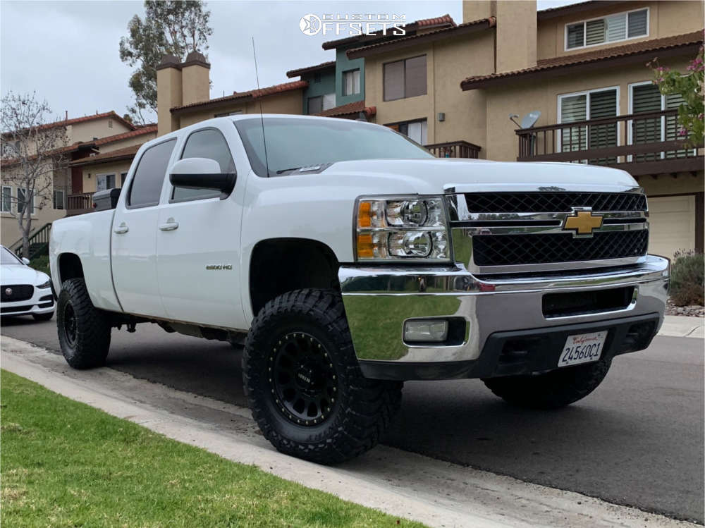 2014 Chevrolet Silverado 2500 HD with 17x8.5 Method Nv and 35/12.5R17 Toyo  Tires Open Country M/T and Suspension Lift 2.5" | Custom Offsets