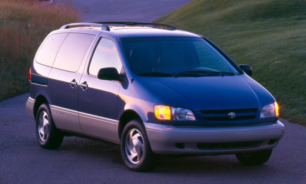 1998 - 2003 Toyota Sienna [First (1st) Generation] - Toyota USA Newsroom