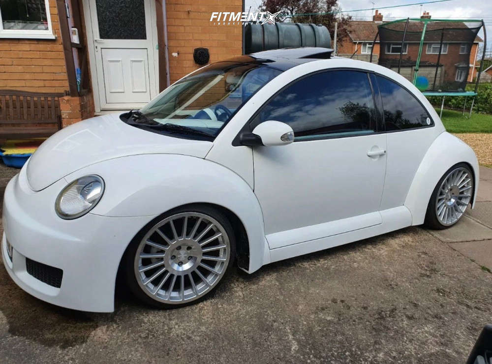 2003 Volkswagen Beetle GL with 19x8.5 Rotiform Ind-t and Nankang 225x35 on  Coilovers | 1206231 | Fitment Industries