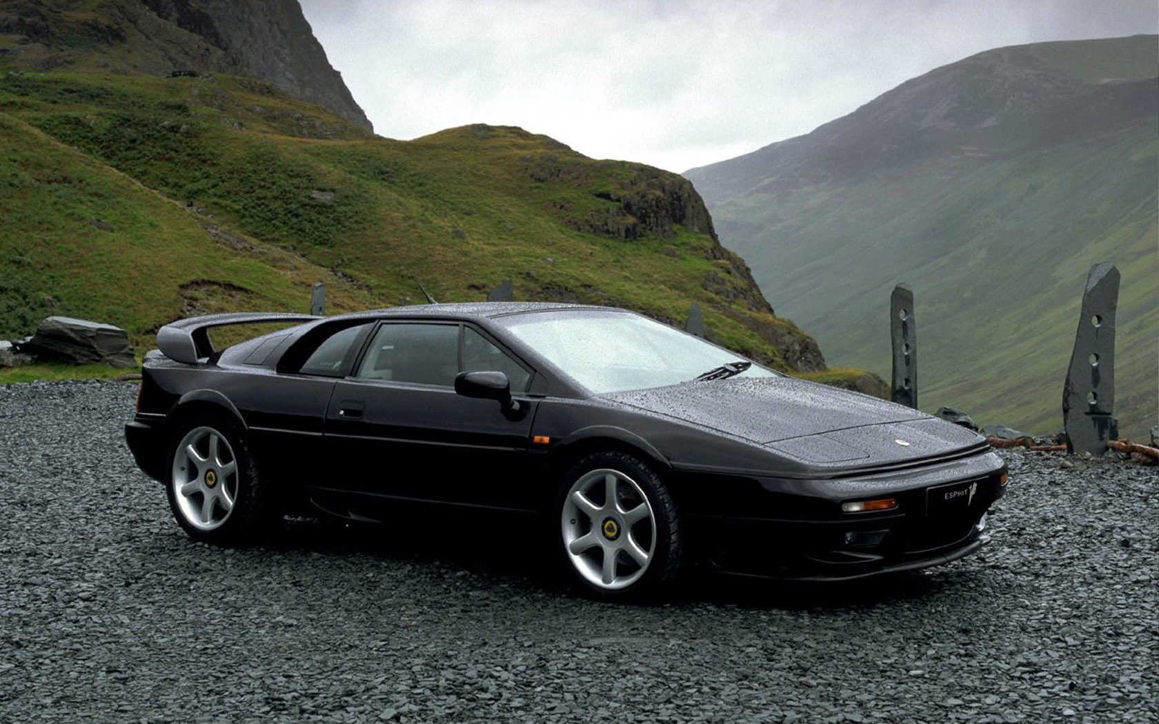 The Iconic Yet Underrated Lotus Esprit V8 Turns 25 This Year, This Is its  Story - autoevolution