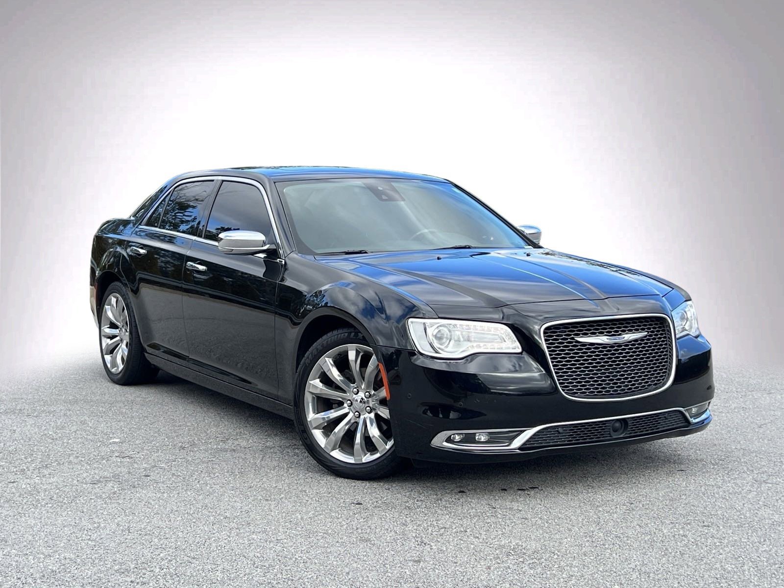 Pre-Owned 2018 Chrysler 300 Limited Sedan in Cary #PST3403A | Hendrick  Dodge Cary