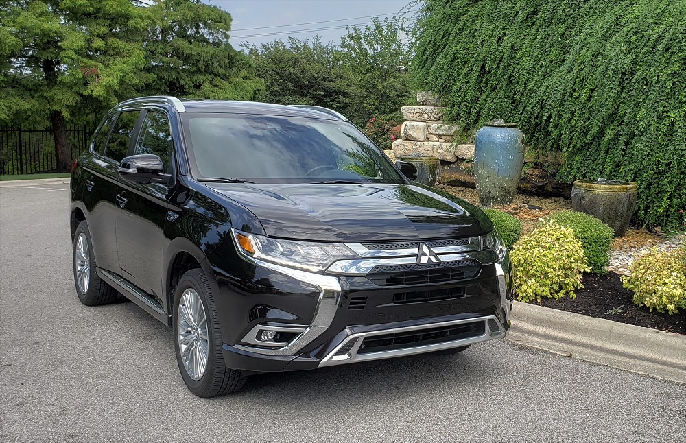2019 Mitsubishi Outlander PHEV GT S-AWC complete with power points for  tailgating - In Wheel Time