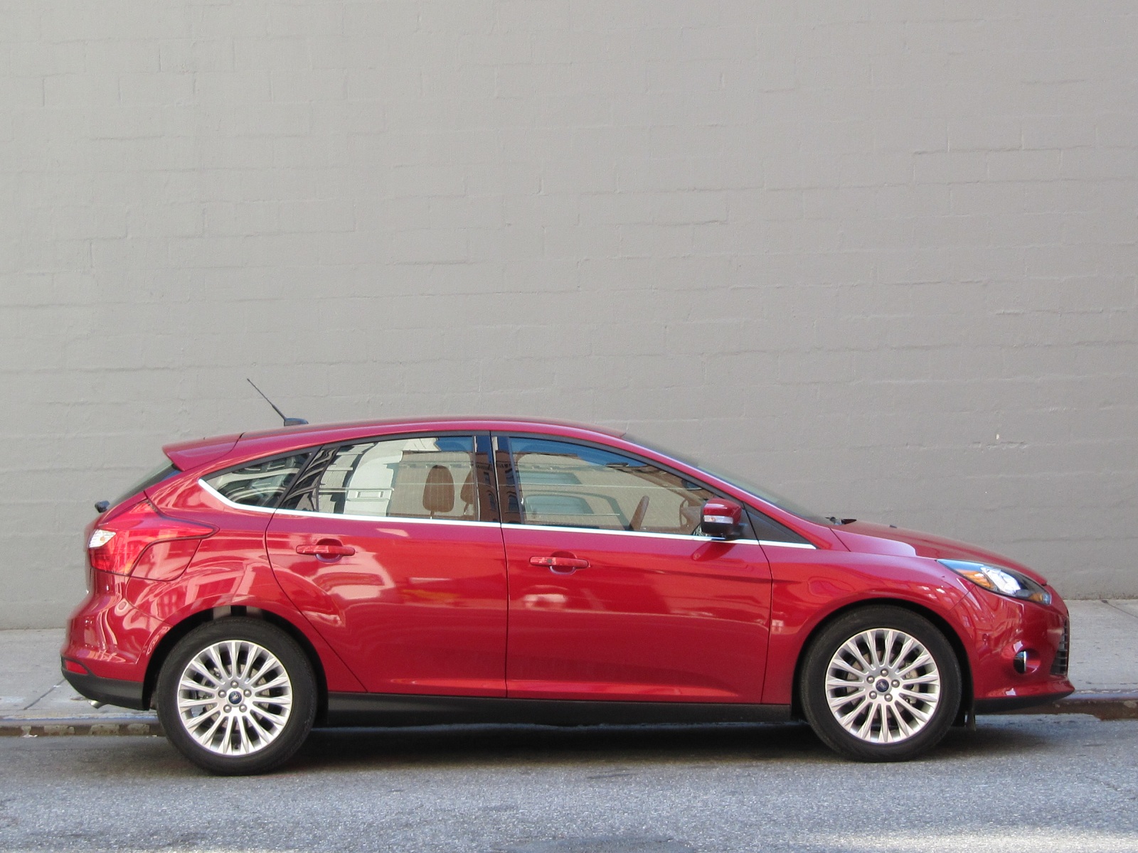 2012 Ford Focus Titanium: First Drive Review