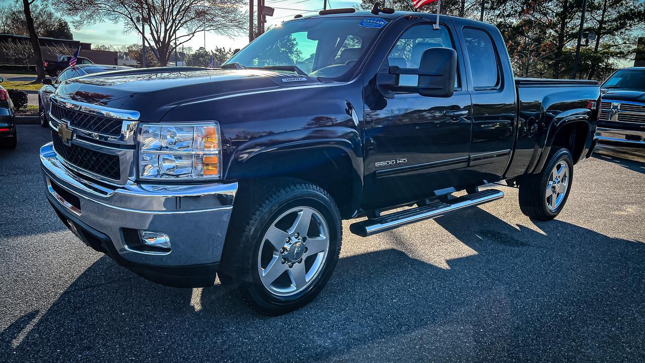 2013 CHEVROLET SILVERADO 2500HD LTZ 4X4, LEATHER, BACKUP CAMERA, CARFAX ONE  OWNER, AND ONLY 22K MILES!! Virginia Beach VA 50201355