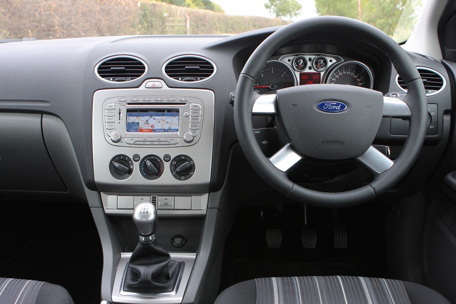 Used Ford Focus Hatchback (2005 - 2011) interior | Parkers