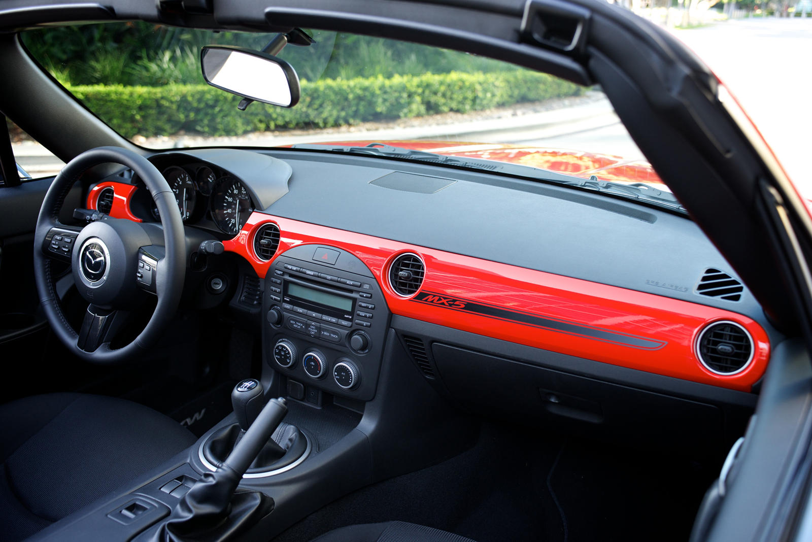 2014 Mazda MX-5 Miata Interior Photos | CarBuzz