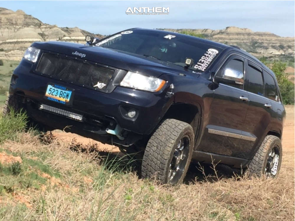 2011 Jeep Grand Cherokee Wheel Offset Aggressive > 1" Outside Fender Air  Suspension | 240370 | Anthem Off-Road
