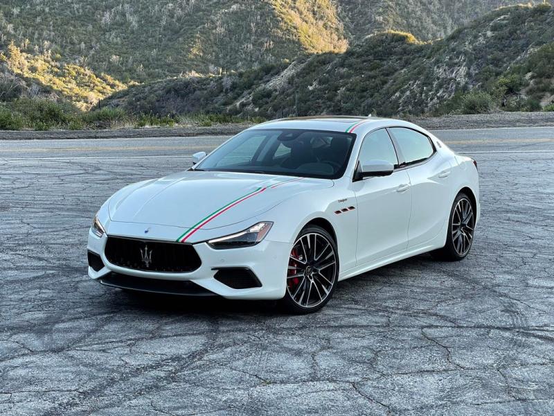 2021 Maserati Ghibli Trofeo review: Prioritizing performance - CNET