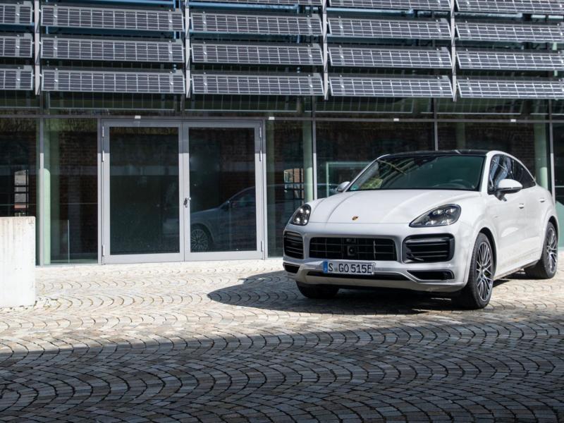 A greater electric range for the Cayenne E-Hybrid models - Porsche Newsroom