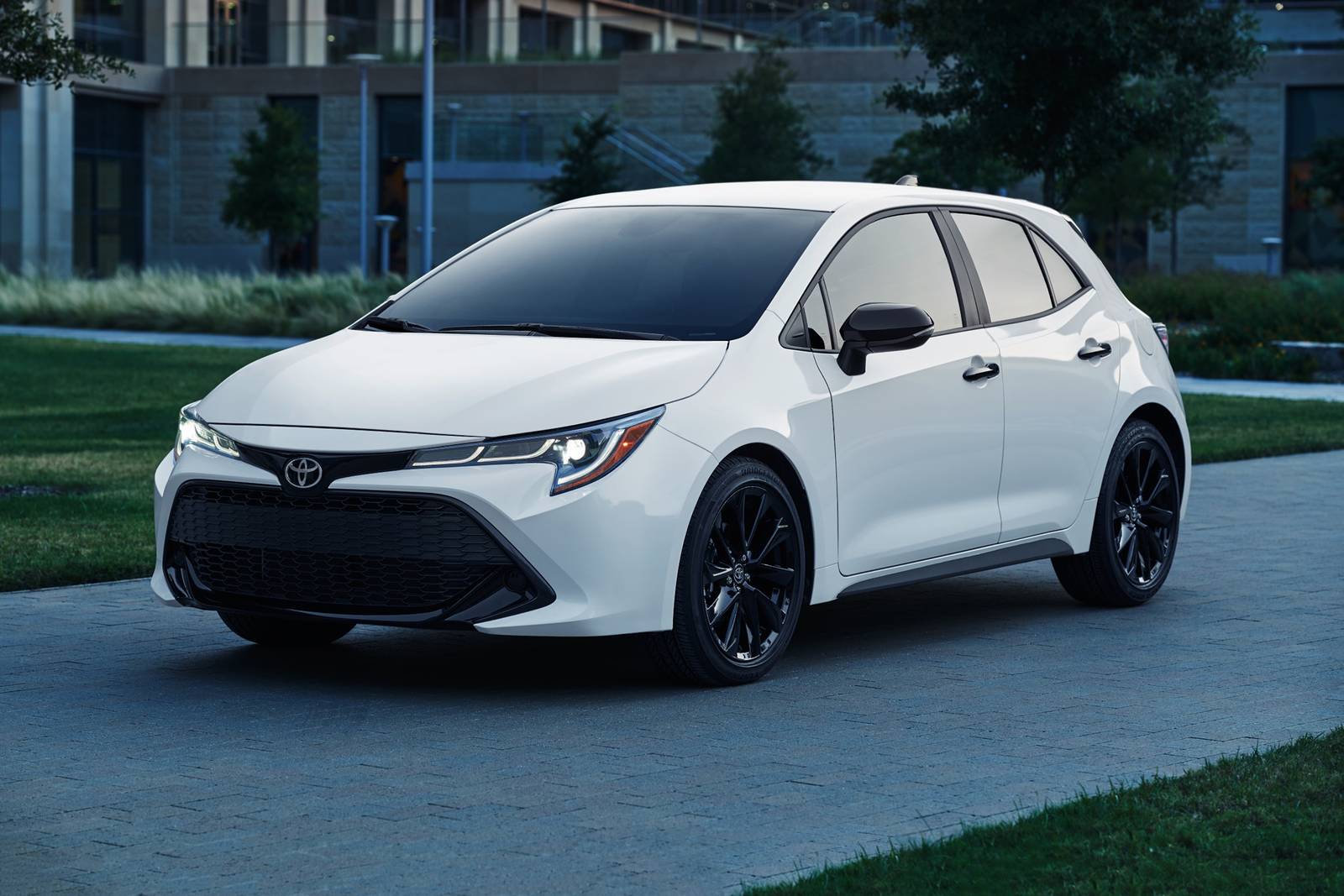 2020 Toyota Corolla Hatchback Review & Ratings | Edmunds