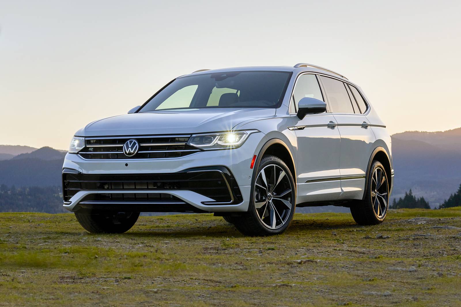 2023 Volkswagen Tiguan Prices, Reviews, and Pictures | Edmunds
