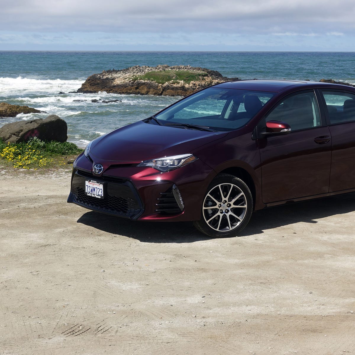 2017 Toyota Corolla review: 2017 Toyota Corolla: Not the best, but not  without virtue, either - CNET