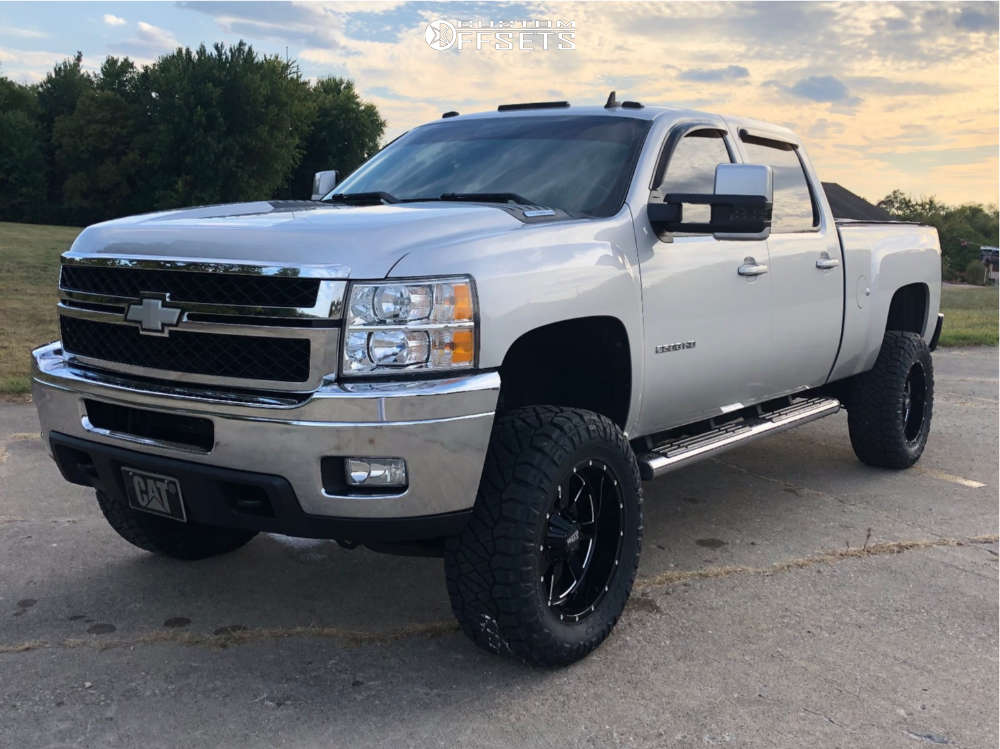 2012 Chevrolet Silverado 2500 HD with 20x10 -24 Moto Metal Mo962 and  35/12.5R20 Nitto Ridge Grappler and Suspension Lift 5" | Custom Offsets