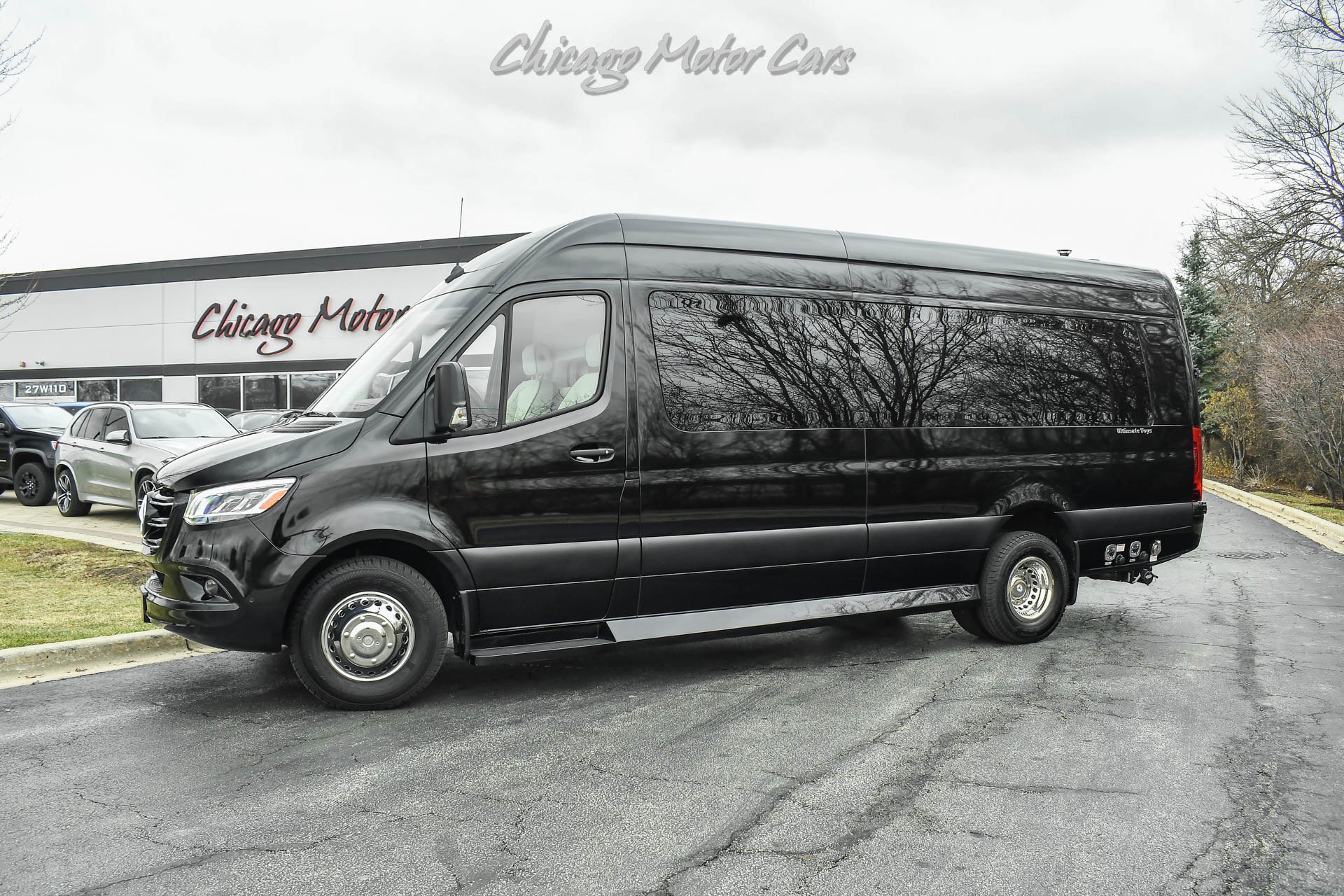 Used 2022 Mercedes-Benz Sprinter 3500 Ultimate Toys Executive Coach ONLY  921 Miles! BEST in Class! For Sale (Special Pricing) | Chicago Motor Cars  Stock #19822