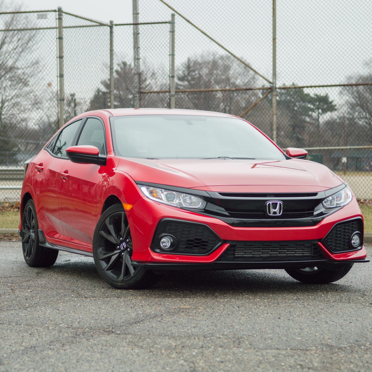 2017 Honda Civic Hatchback review: A driver's car once again - CNET