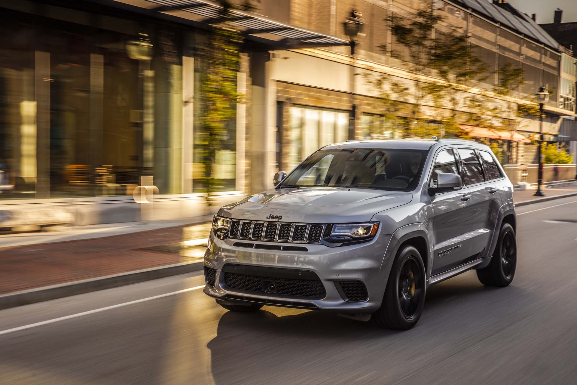 2019 Jeep Grand Cherokee vs. 2019 Jeep Cherokee: Compare Cars