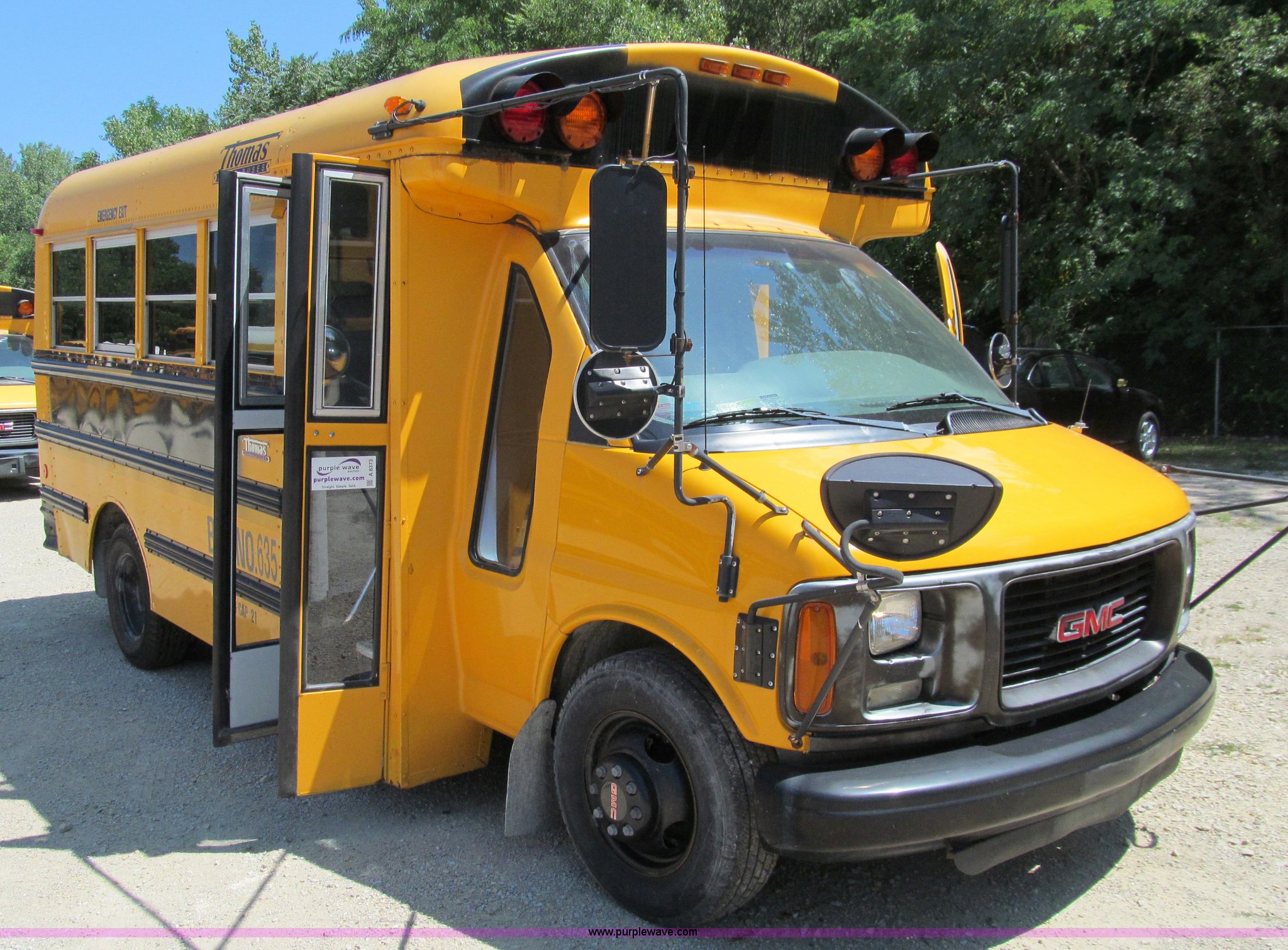 2000 GMC Savana 3500 school bus in Des Moines, IA | Item A8373 sold |  Purple Wave