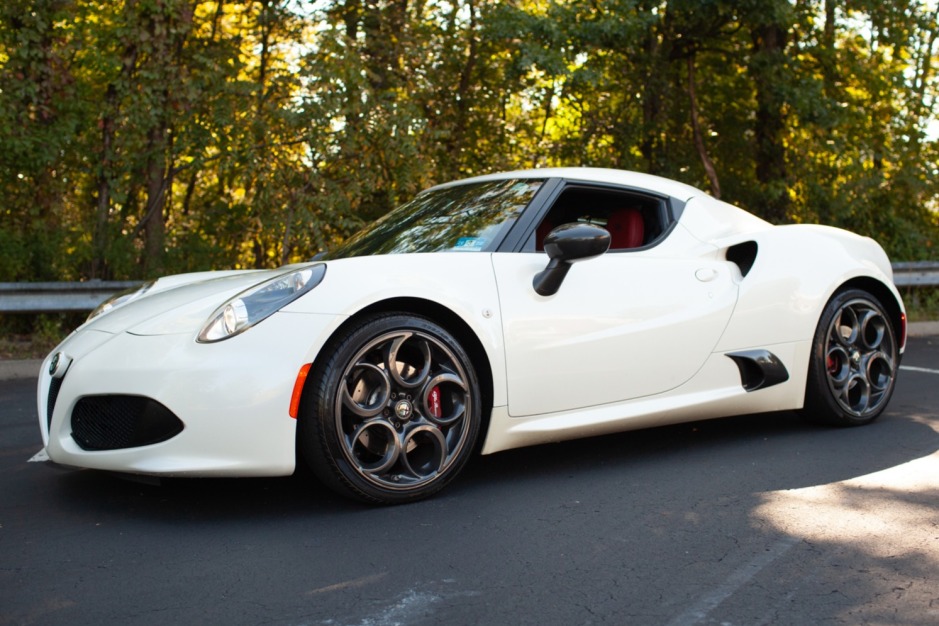 20k-Mile 2015 Alfa Romeo 4C Coupe for sale on BaT Auctions - sold for  $49,000 on October 29, 2021 (Lot #58,393) | Bring a Trailer