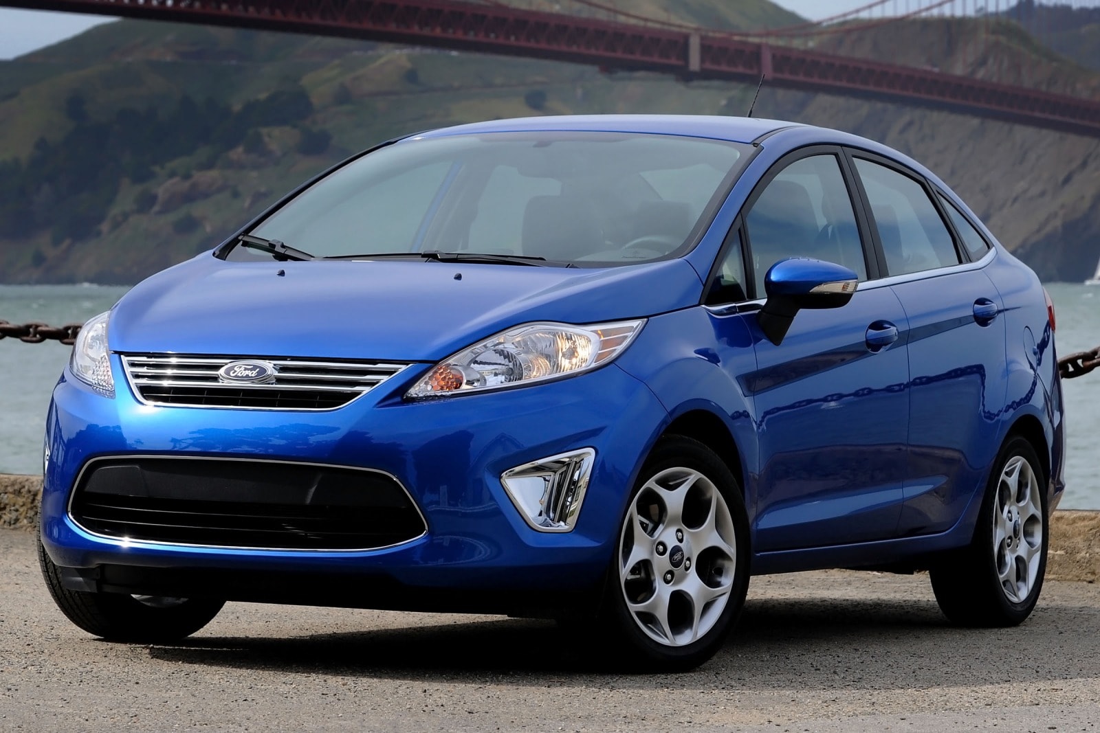 2013 Ford Fiesta Review & Ratings | Edmunds