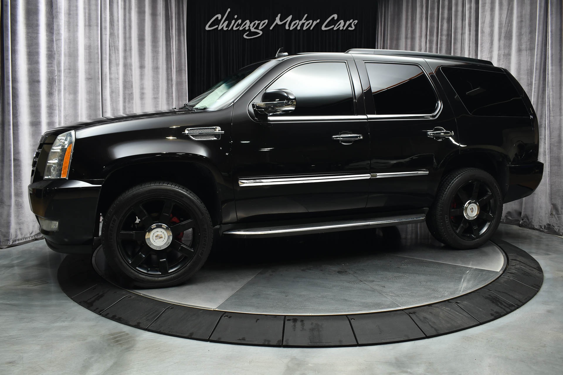 Used 2010 Cadillac Escalade SUV Rear Entertainment! Black on Black! Heated  Front & Rear Seats! For Sale (Special Pricing) | Chicago Motor Cars Stock  #19977