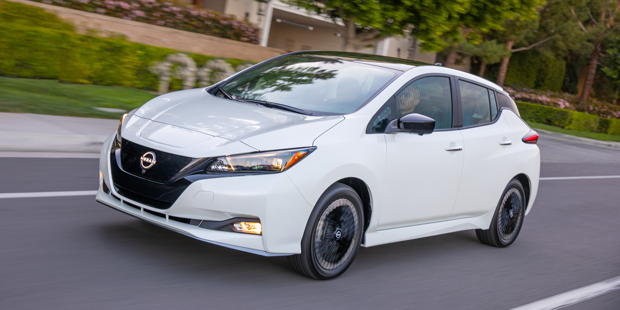 Nissan USA nixes multiple trims for 2023 LEAF EVs, updates exterior but not  much else | Electrek