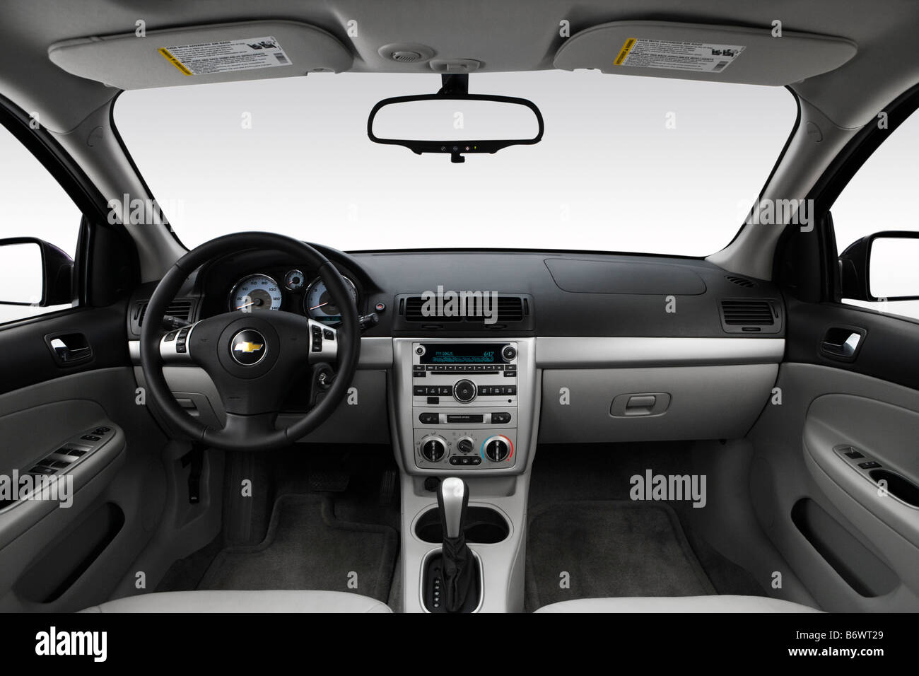 2009 Chevrolet Cobalt LT in Blue - Dashboard, center console, gear shifter  view Stock Photo - Alamy