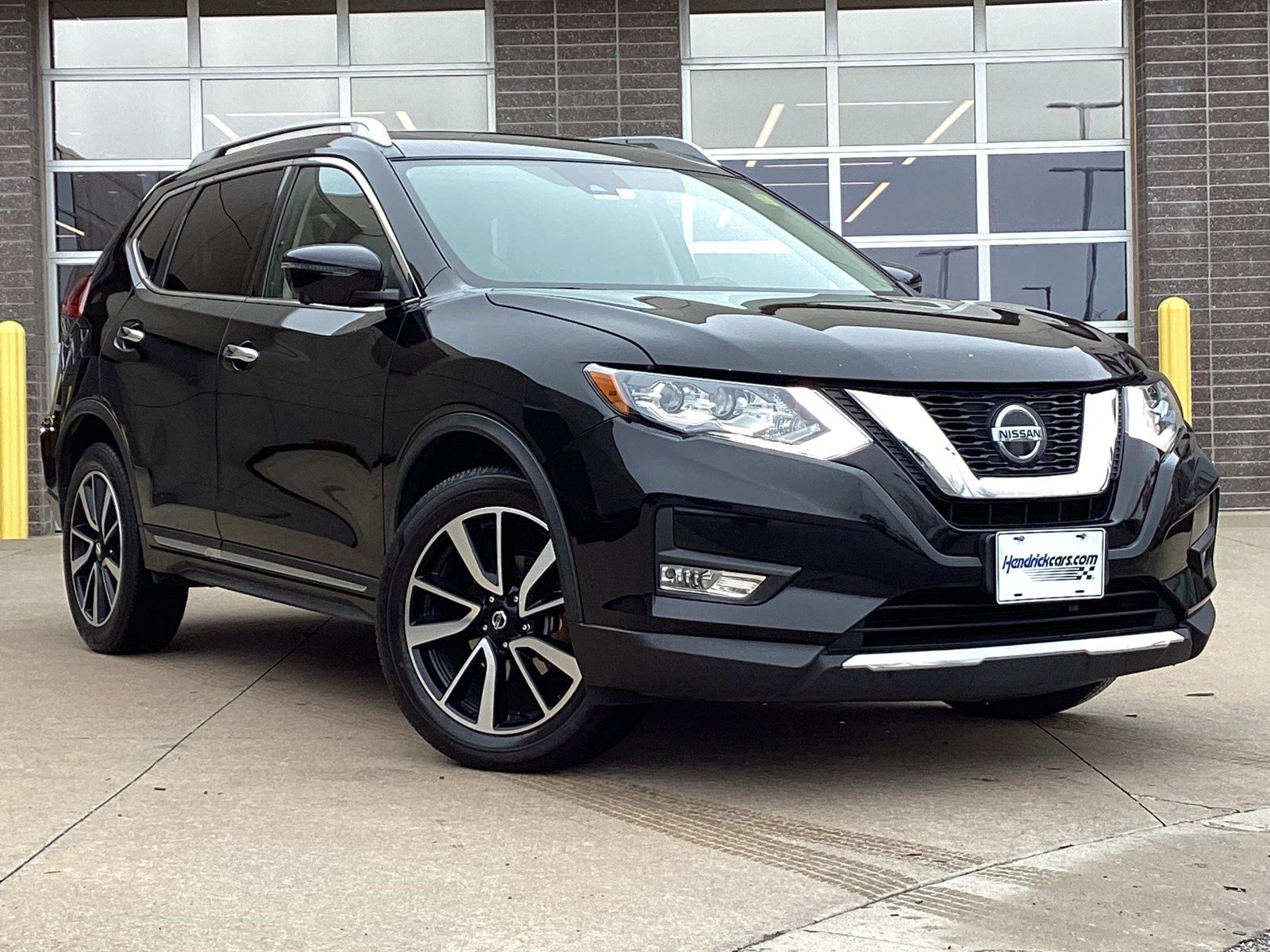 Pre-Owned 2018 Nissan Rogue SL SUV in Cary #PS42299 | Hendrick Dodge Cary