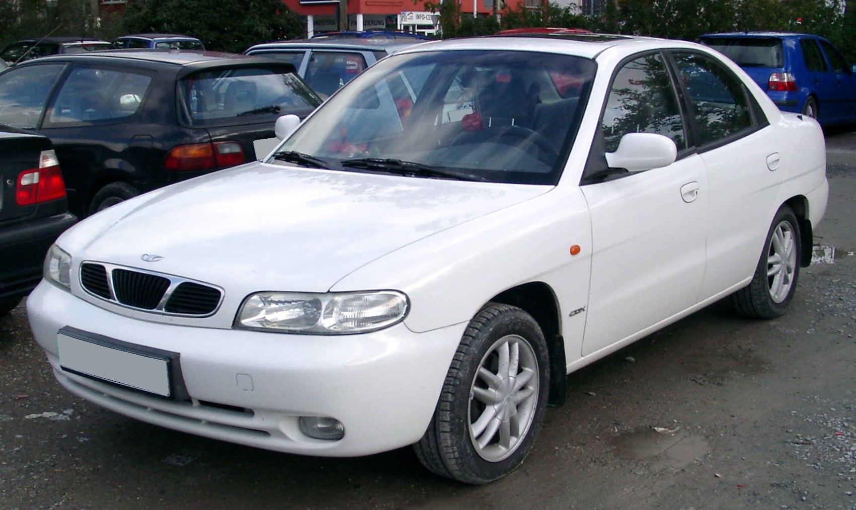 1999 Daewoo Nubira saloon - The official car of mediocrity :  r/regularcarreviews