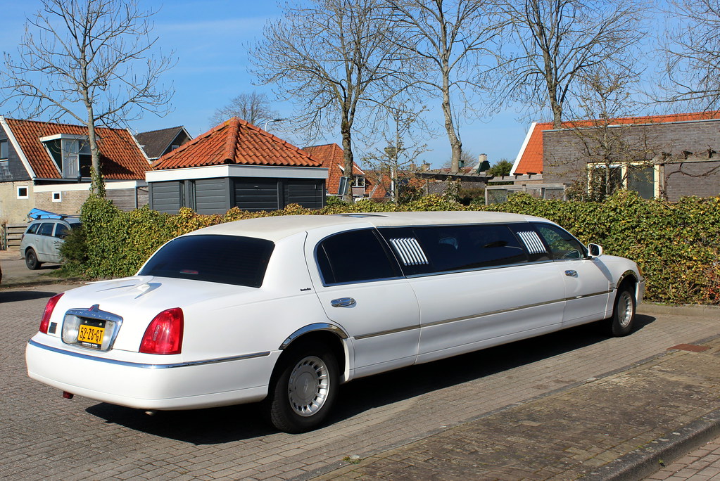 1998 Lincoln Town Car stretch limo | 1998 Lincoln Towncar st… | Flickr