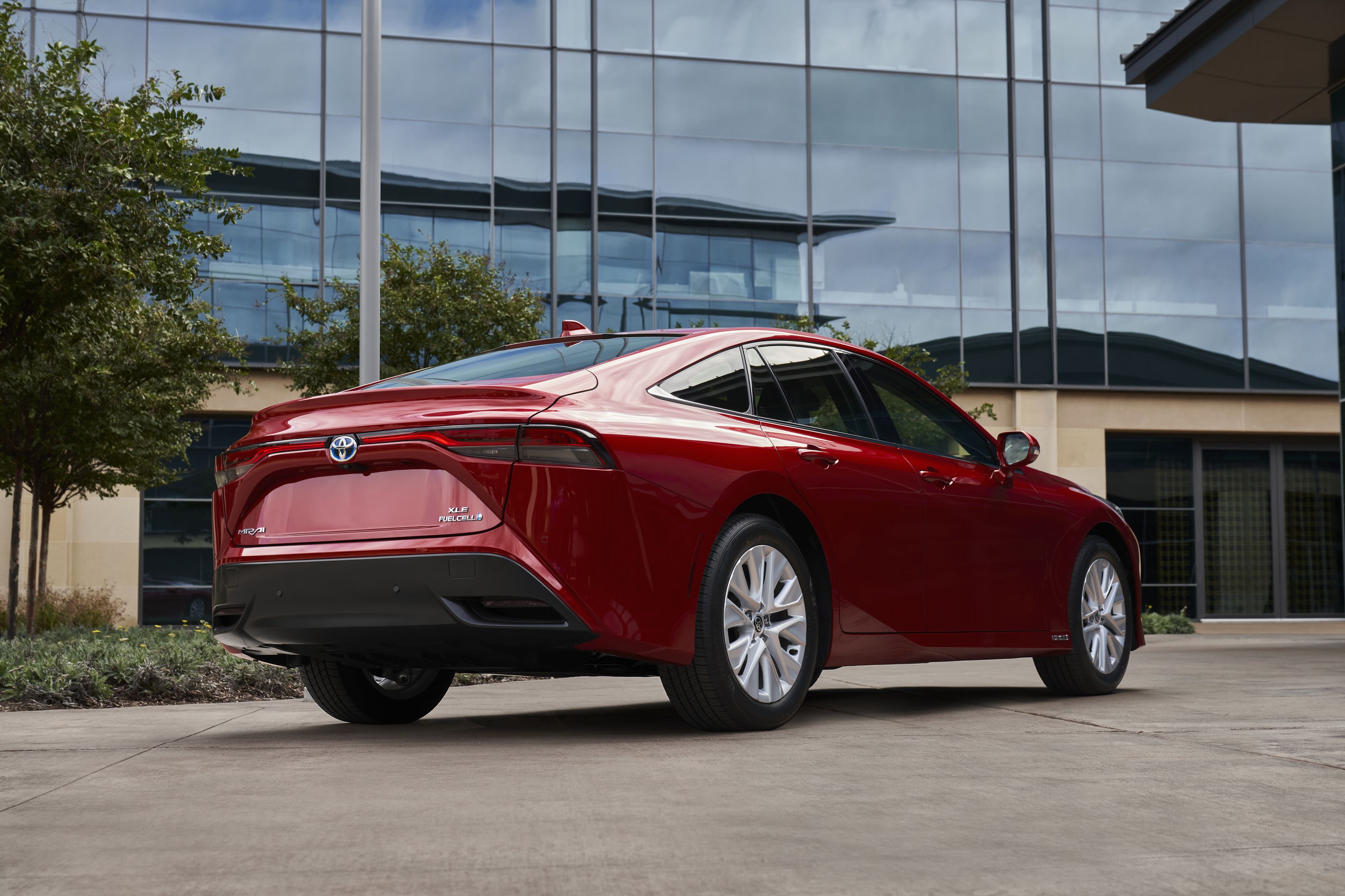 2021 Toyota Mirai Review, Pricing, and Specs