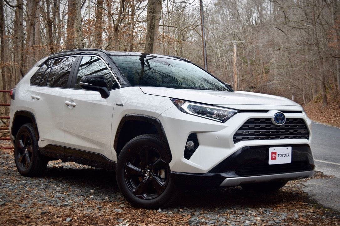 Toyota RAV4 Hybrid Brings the Cool Side of Hybrids Out - The Manual
